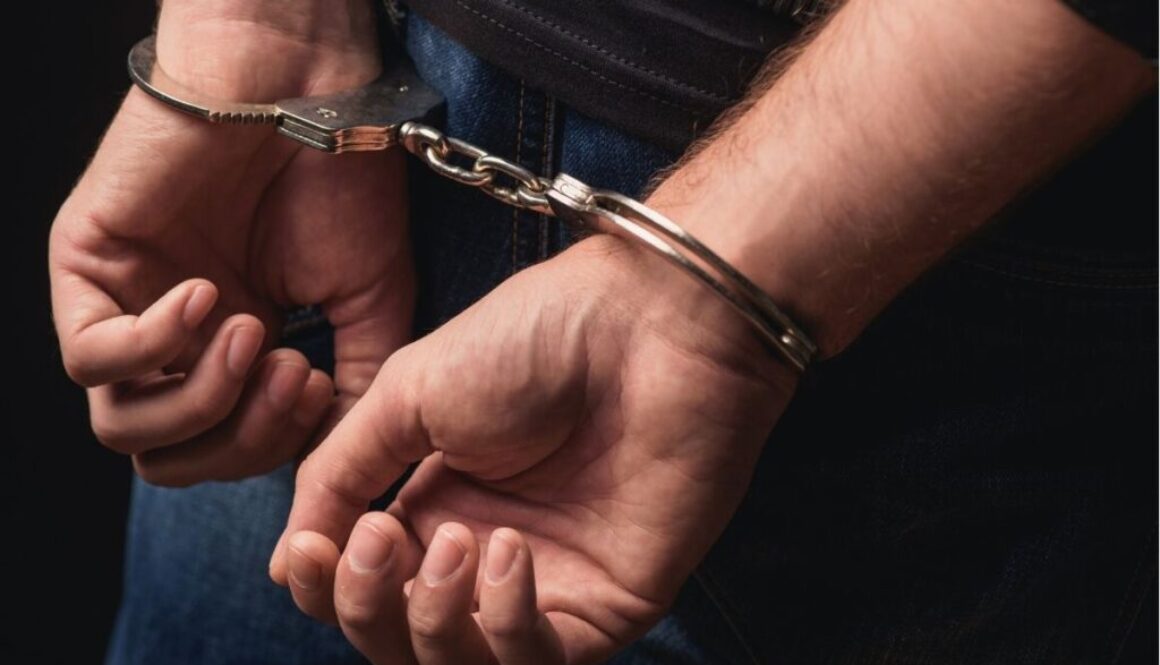Man hand's was handcuffed